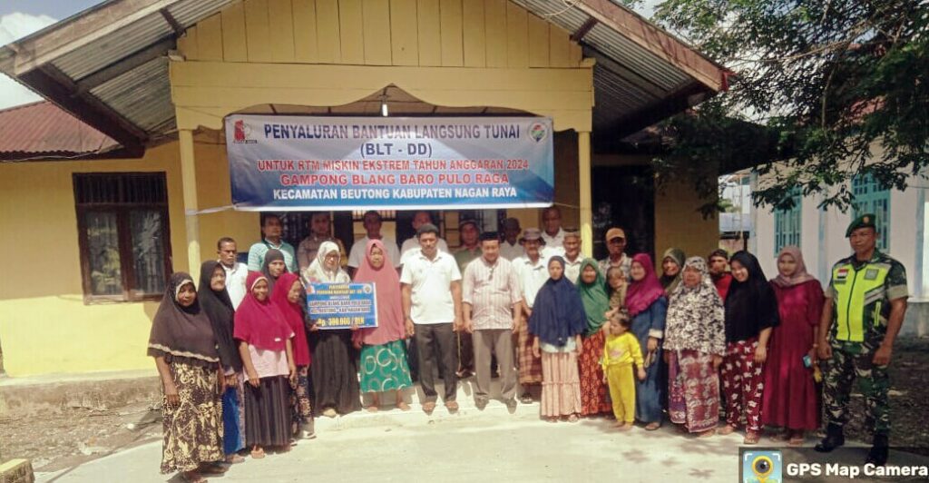 Puluhan Warga Desa Blang Baro Pulo Raga Kecamatan Beutong Nagan Raya Terima BLT - DD Tahun Anggaran 2024 Tahap Pertama