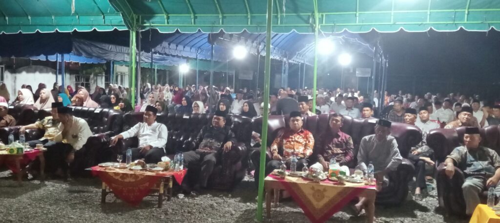 Ribuan Warga Padati Halaman Kantor Camat Seunagan Timur Kabupaten Nagan Raya Provinsi Aceh Dalam Rangka Memperingati Tahun Baru Islam 1447.H./2025.M.