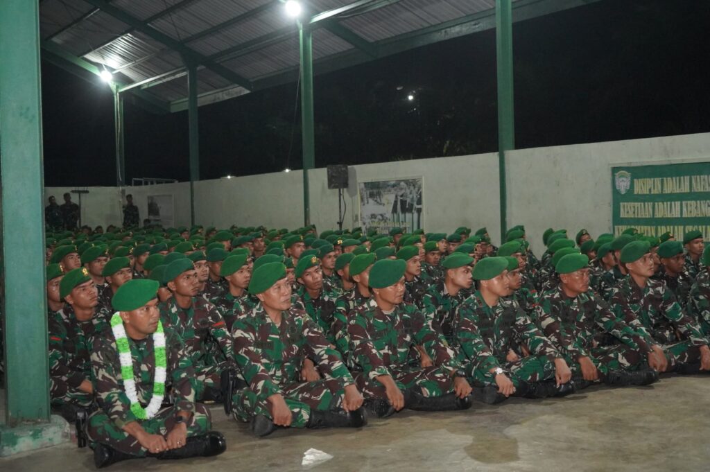 Personel Batalyon Infanteri Teritorial Pembangunan Yon TP 856/Satria Bumi Sakti, di Kompi Senapan B Yonif 116/GS