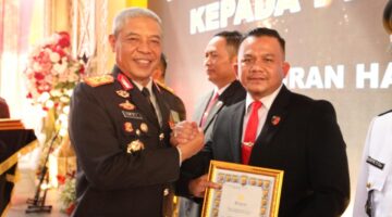 Dedikasi dalam Penegakan Hukum Narkotika, Kasat Gayo Lues IPTU Bambang Pelis Diganjar Penghargaan Tinggi
