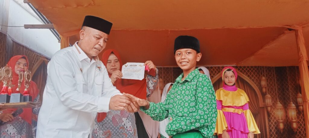Kepala Kantor Kementerian Agama Kabupaten Nagan Raya Dr. H. Salman Al Farisi, S.Ag., M.Pd