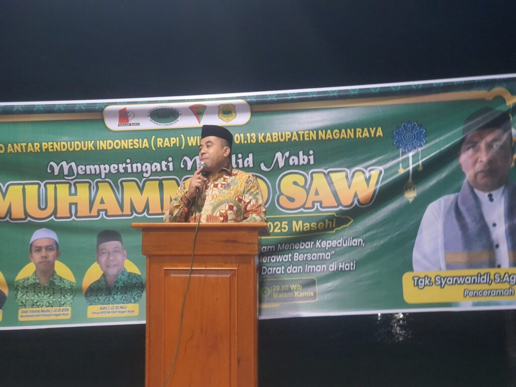 Camat Seunagan Timur Said Mudhar.M.Pd.MM. Memberikan Sambutannya 