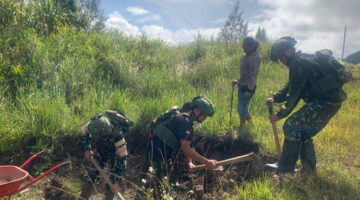 Satgas Yonif 113 Karya Bhakti di Bandara Pogapa, Dukung Akses Udara Wilayah Terpencil