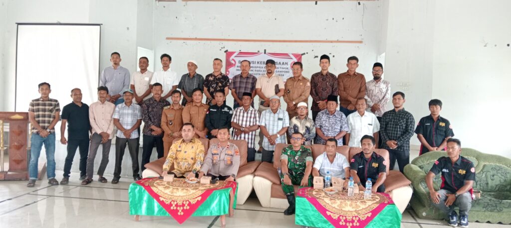 Usai Kegiatan Para Peserta Gelar Photo Bersama Dengan Kapolsek. Camat. Dan Danramil. 