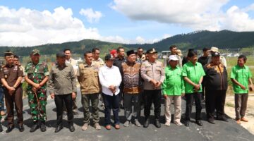 Hari ke-11 Pasca Banjir Bandang, Kapolres Gayo Lues Bersama Instansi Terkait Terus Buka Akses Telekomunikasi, Jalan, dan Distribusi Sembako