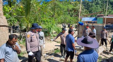 Polres Gayo Lues Tanggap Pascabencana, AKBP Hyrowo Pimpin Pembangunan Jembatan Gantung Antar-Desa