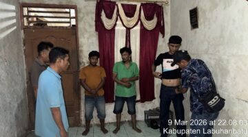 Bersama Pemerintahan Desa, Personil Polsek Bilah Hilir Gerebek Sarang Narkoba di Desa Kampung Bilah.