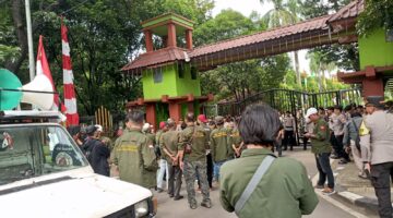 Rapor Merah Disdik Kota Bekasi: Dari Sengkarut SPMB, Mutasi Ilegal PPPK, hingga Dugaan Korupsi Meubeler Diadukan ke Kejari