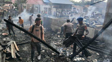 Quick Respon Brimob Polda Aceh Pasca Kebakaran Rumah Warga di Desa Ulun Tanoh Gayo Lues
